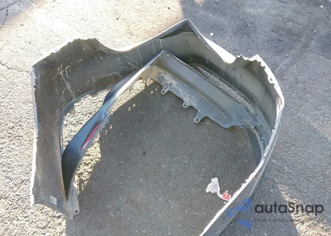 2018 Toyota Camry Le z USA, uszkodzony, nr VIN 4T1B11HK9JU613869